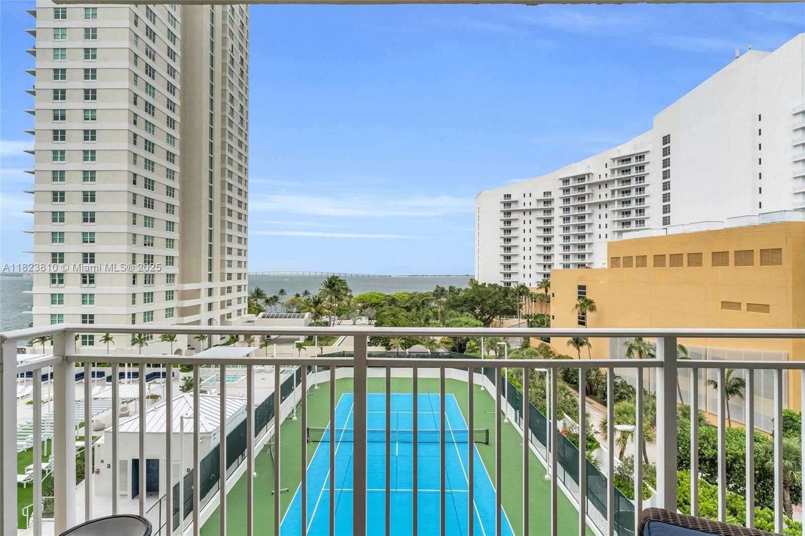 Small Image of 770 CLAUGHTON ISLAND DR #806, Miami Number 6