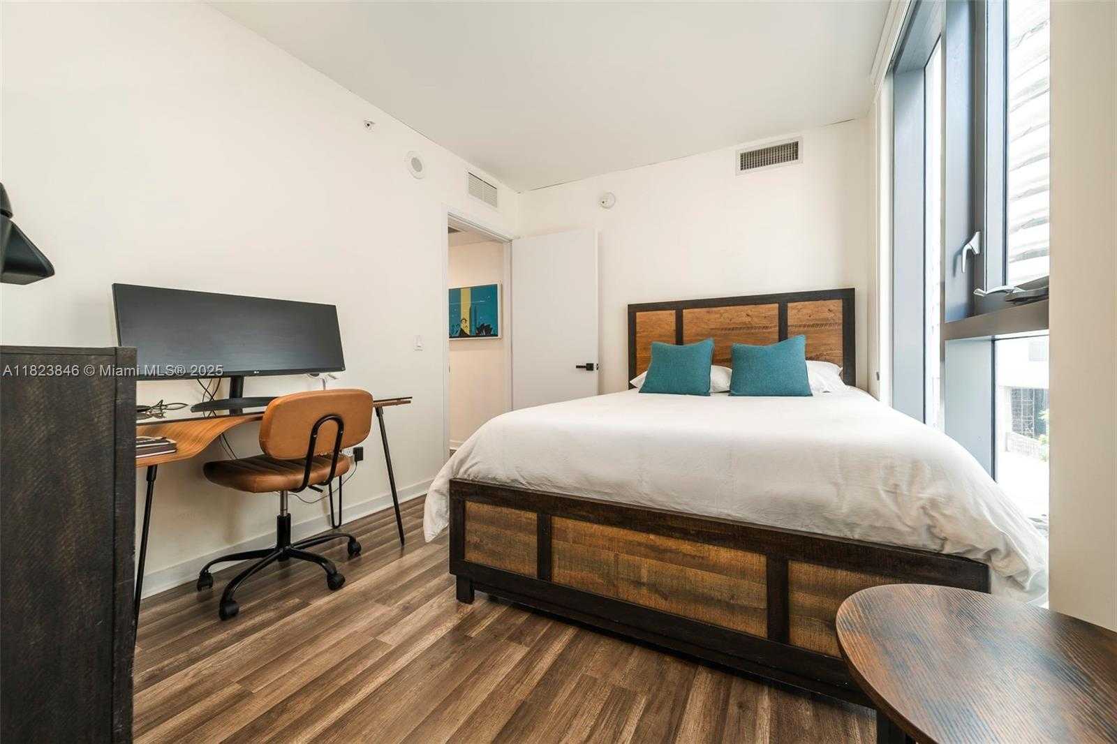 Small Image of 31 SOUTH EAST 6TH ST #408, Miami Number 19