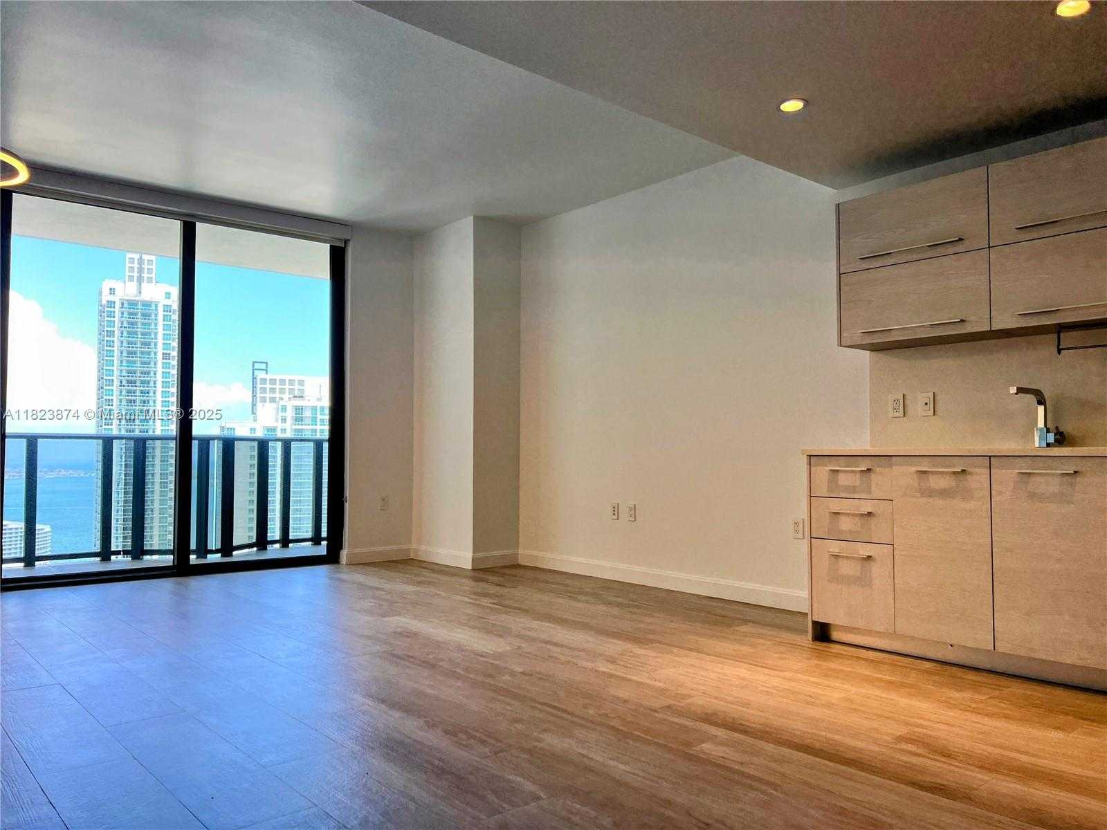 Small Image of 45 SOUTH WEST 9TH ST #3602, Miami Number 4