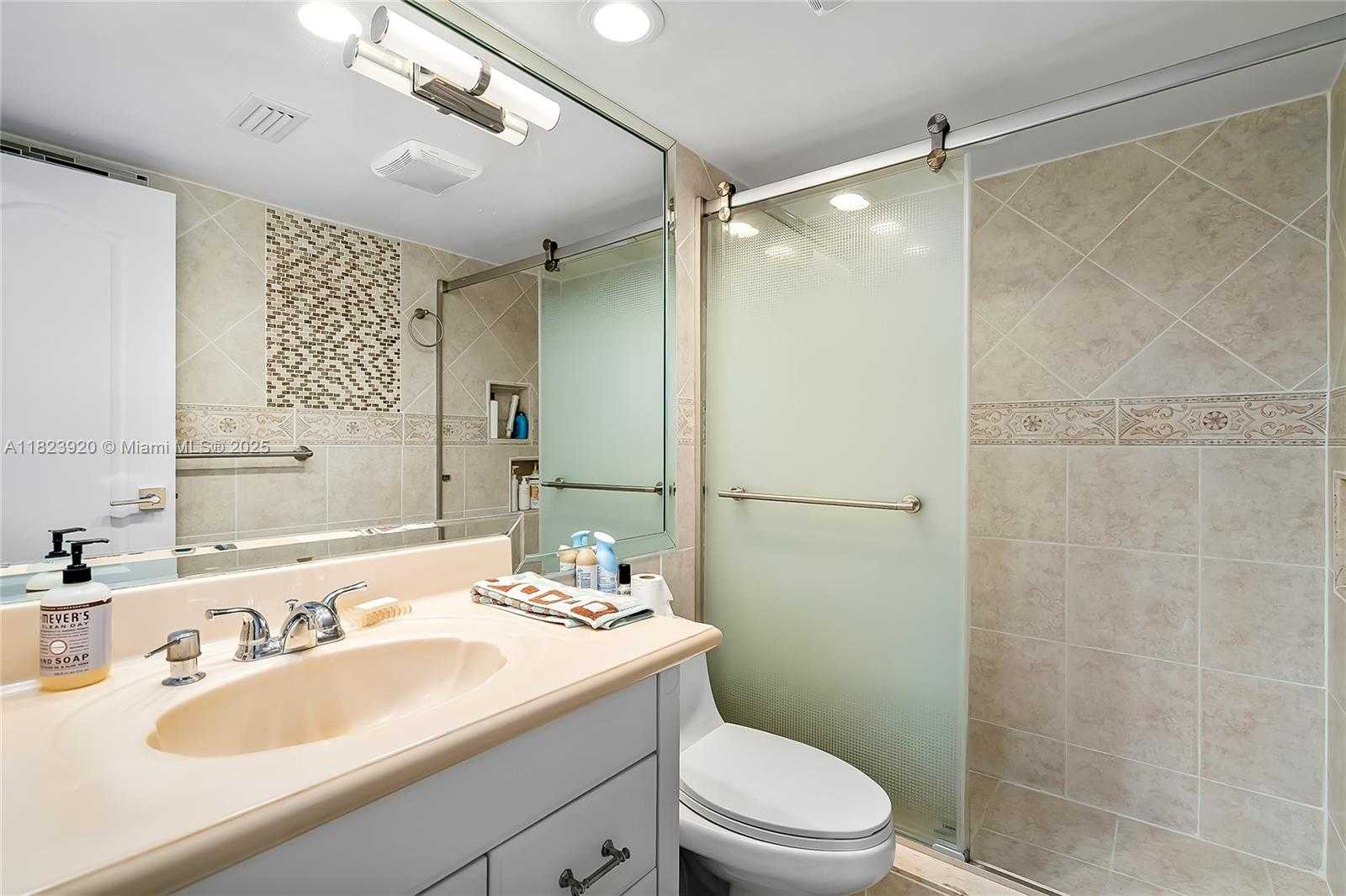 Small Image of 250 174TH ST #1704, Sunny Isles Beach Number 33