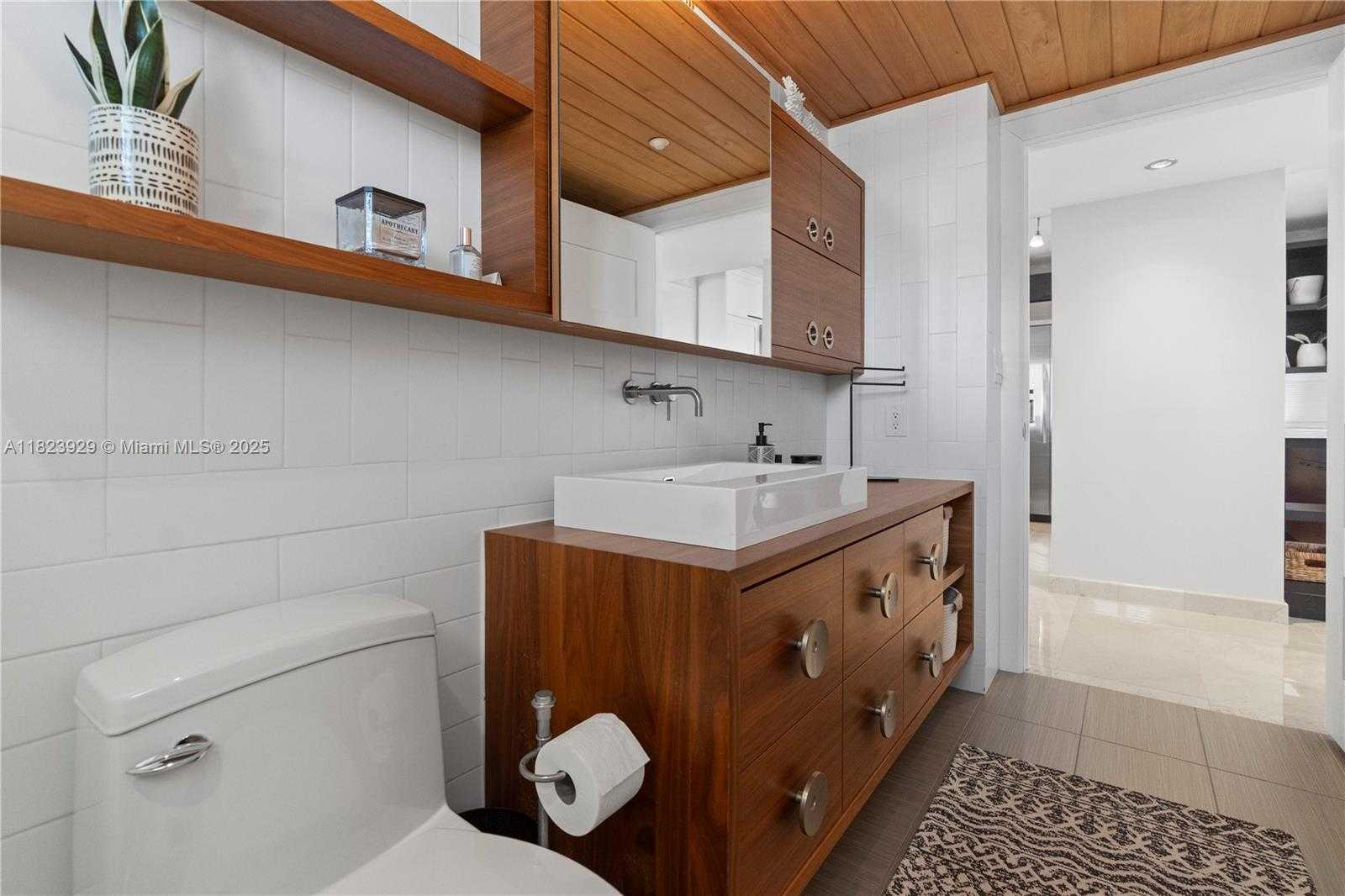 Small Image of 17050 NORTH BAY RD #PH1201, Sunny Isles Beach Number 57
