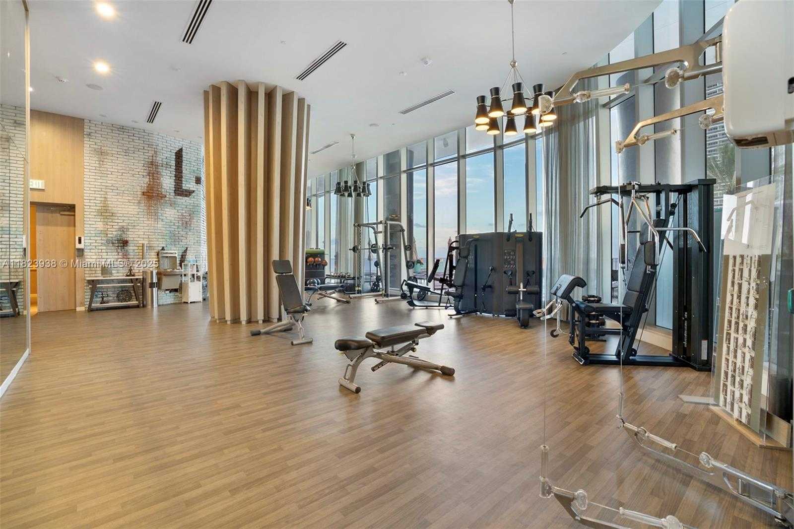 Small Image of 4111 SOUTH OCEAN DR #3709, Hollywood Number 24