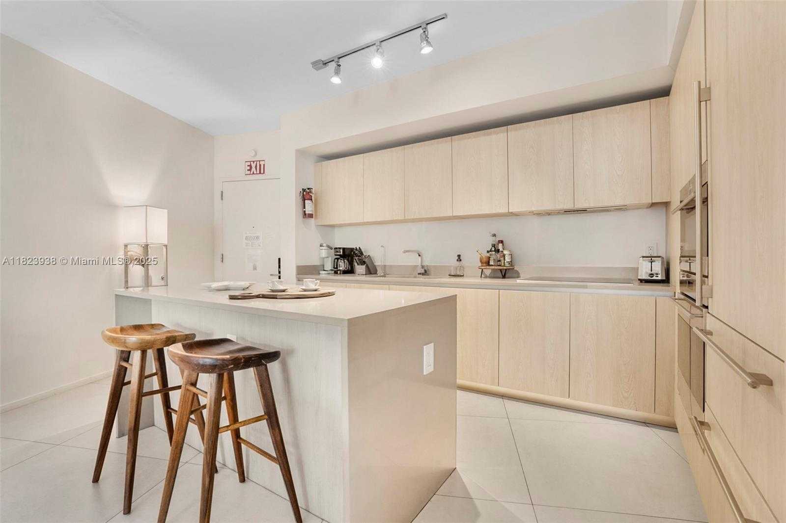 Small Image of 4111 SOUTH OCEAN DR #3709, Hollywood Number 8