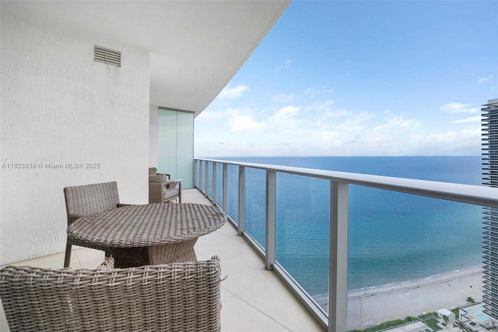 Small Image of 4111 SOUTH OCEAN DR #3709, Hollywood Number 9