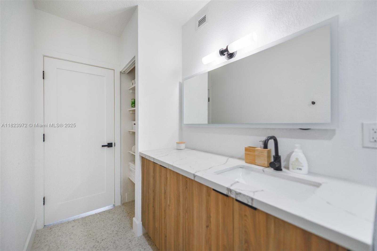 Small Image of 1965 SOUTH OCEAN DR #6F, Hallandale Beach Number 20