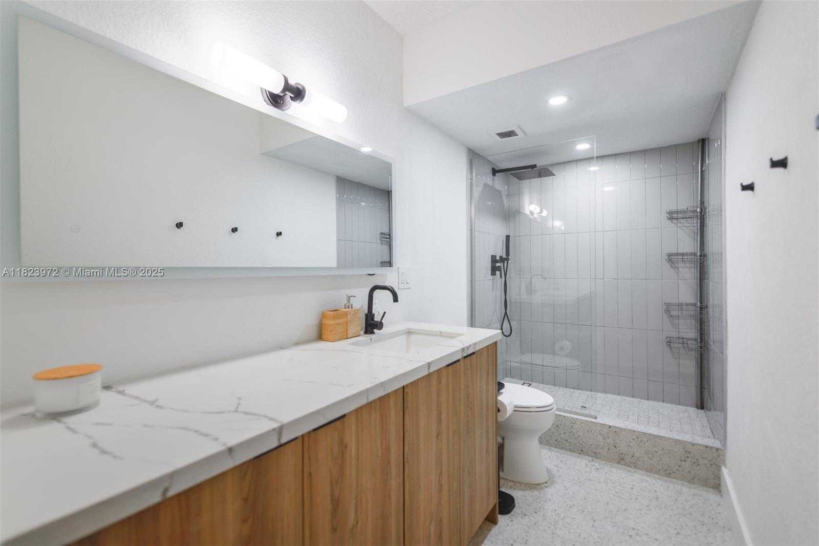 Small Image of 1965 SOUTH OCEAN DR #6F, Hallandale Beach Number 21