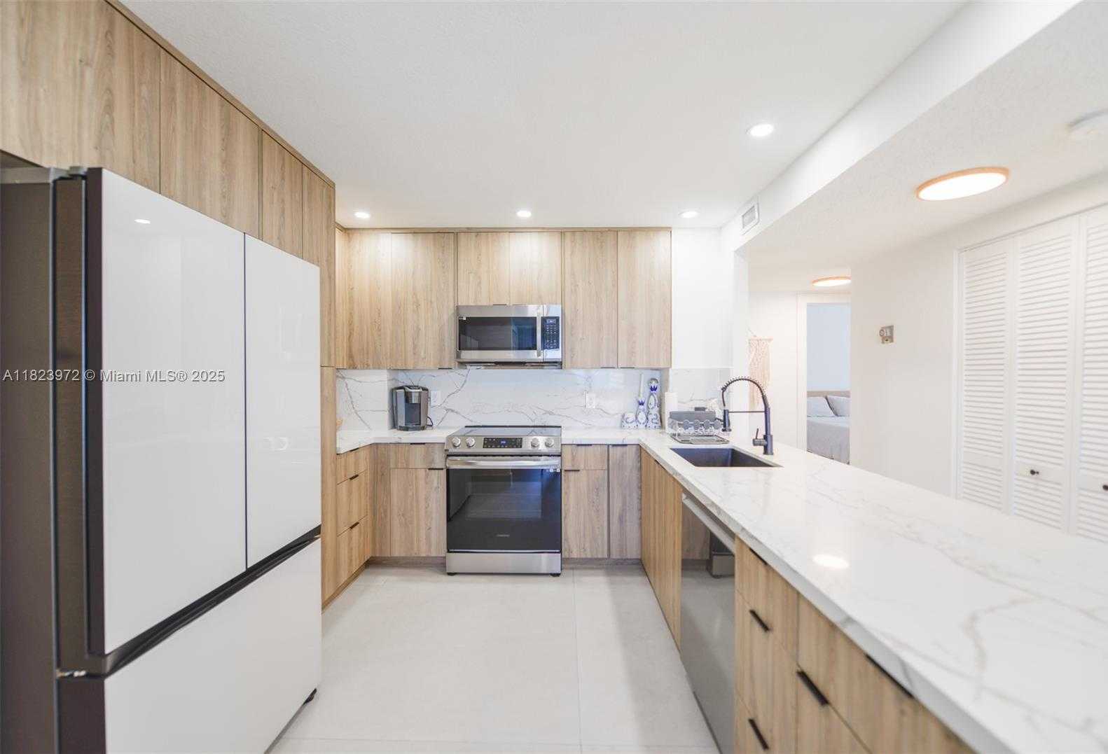 Small Image of 1965 SOUTH OCEAN DR #6F, Hallandale Beach Number 8
