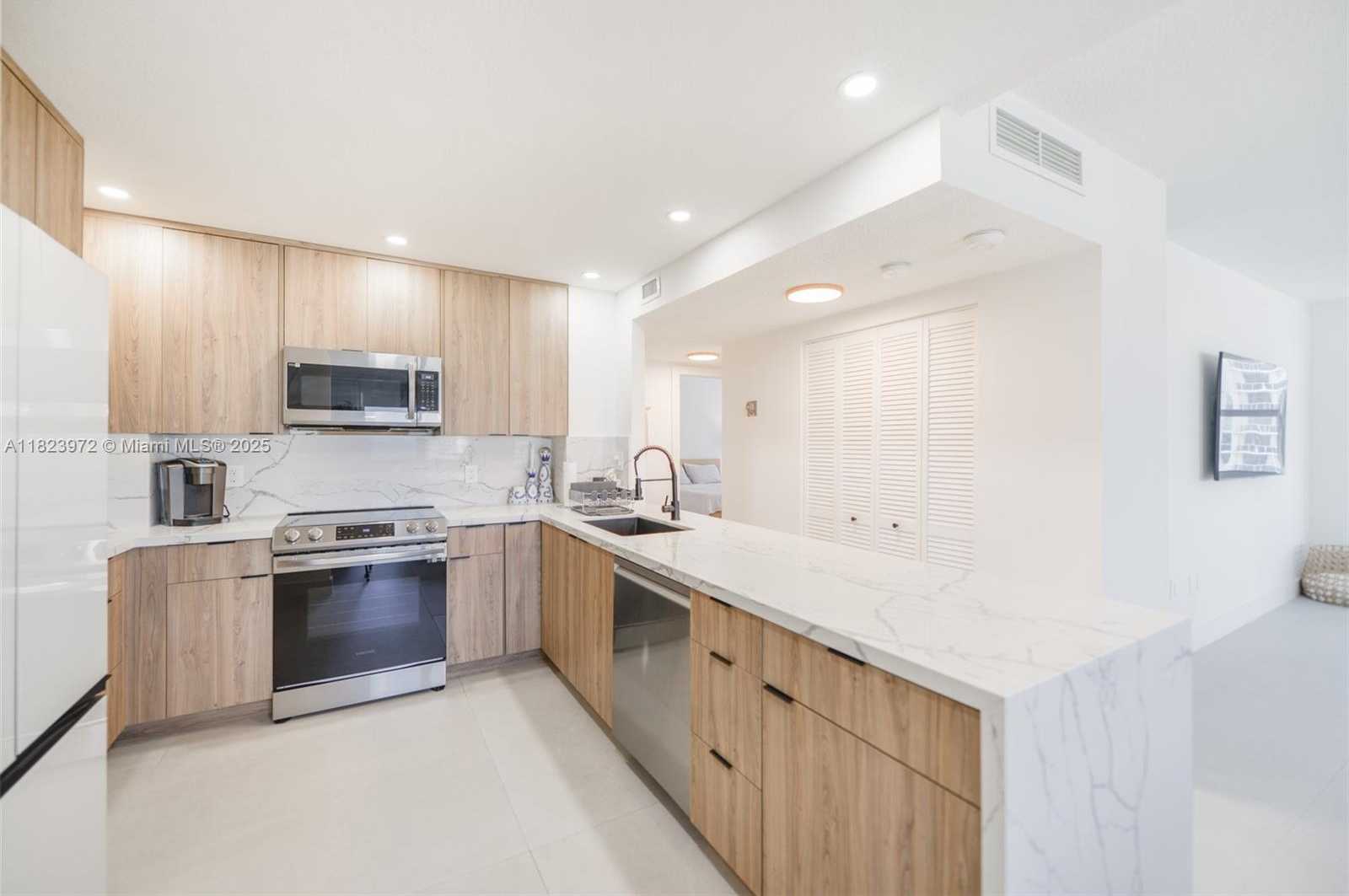 Small Image of 1965 SOUTH OCEAN DR #6F, Hallandale Beach Number 9