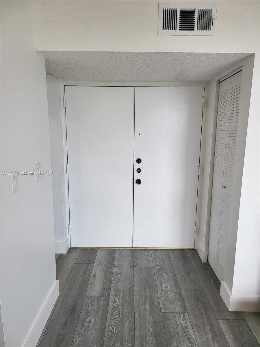 Small Image of 11800 SOUTH WEST 18TH ST #527-4, Miami Number 3