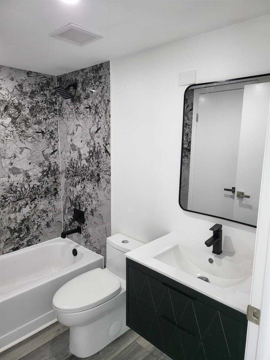 Small Image of 11800 SOUTH WEST 18TH ST #527-4, Miami Number 5