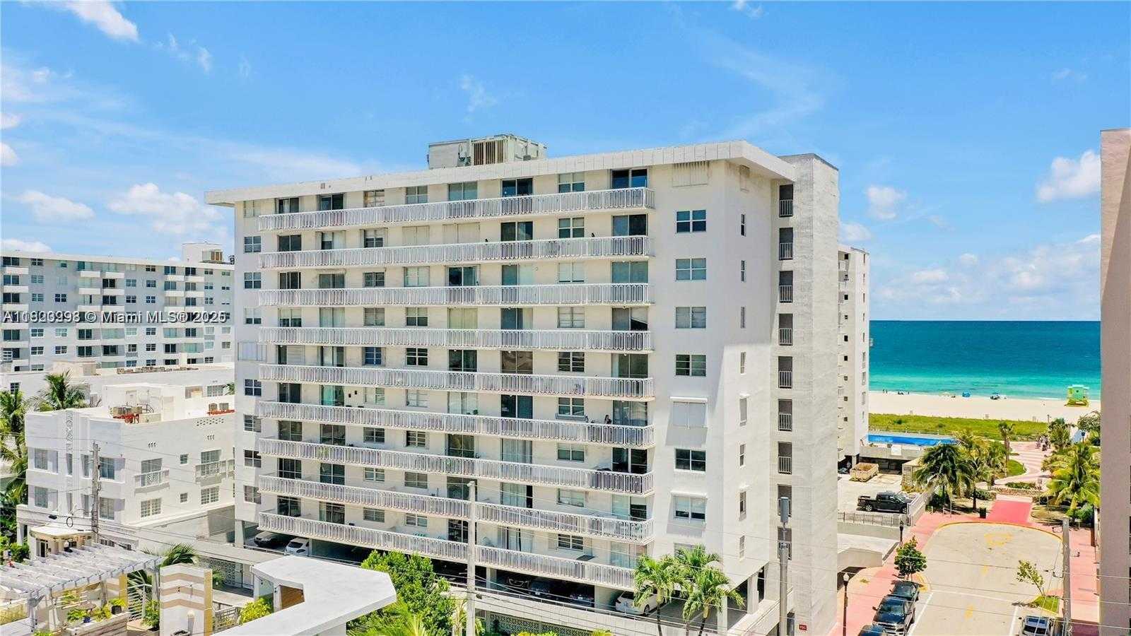 Small Image of 401 OCEAN DR #722, Miami Beach Number 2