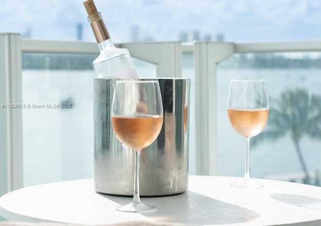 Small Image of 1100 WEST AVE #510, Miami Beach Number 10