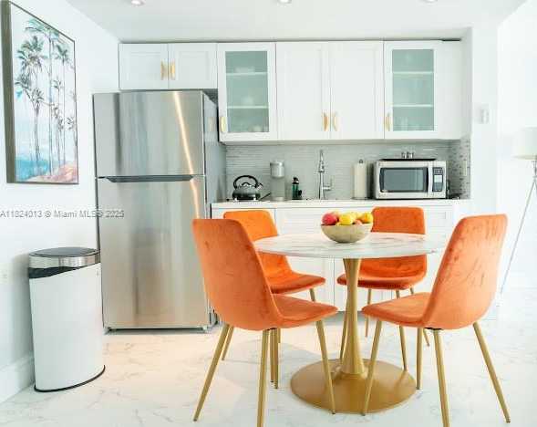 Small Image of 1100 WEST AVE #510, Miami Beach Number 2
