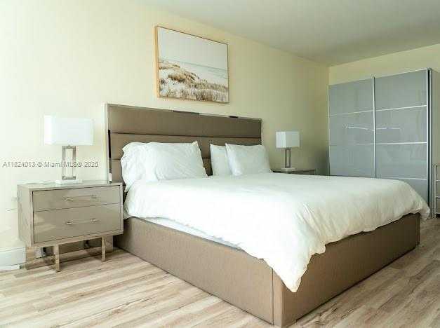 Small Image of 1100 WEST AVE #510, Miami Beach Number 7