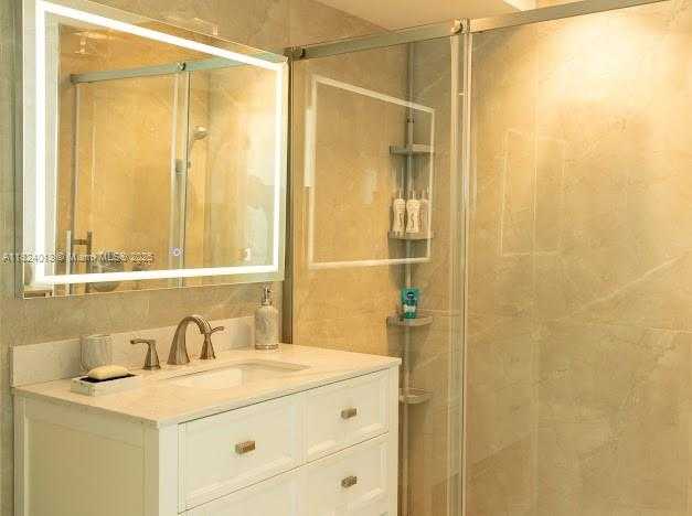 Small Image of 1100 WEST AVE #510, Miami Beach Number 8