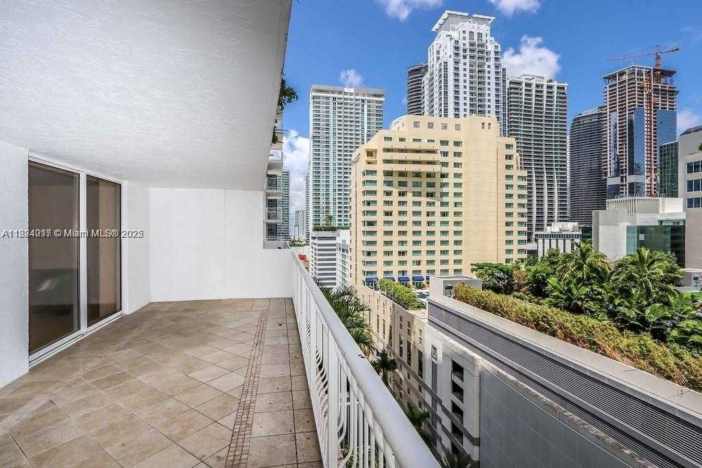 Small Image of 1200 BRICKELL BAY DR #1518, Miami Number 12