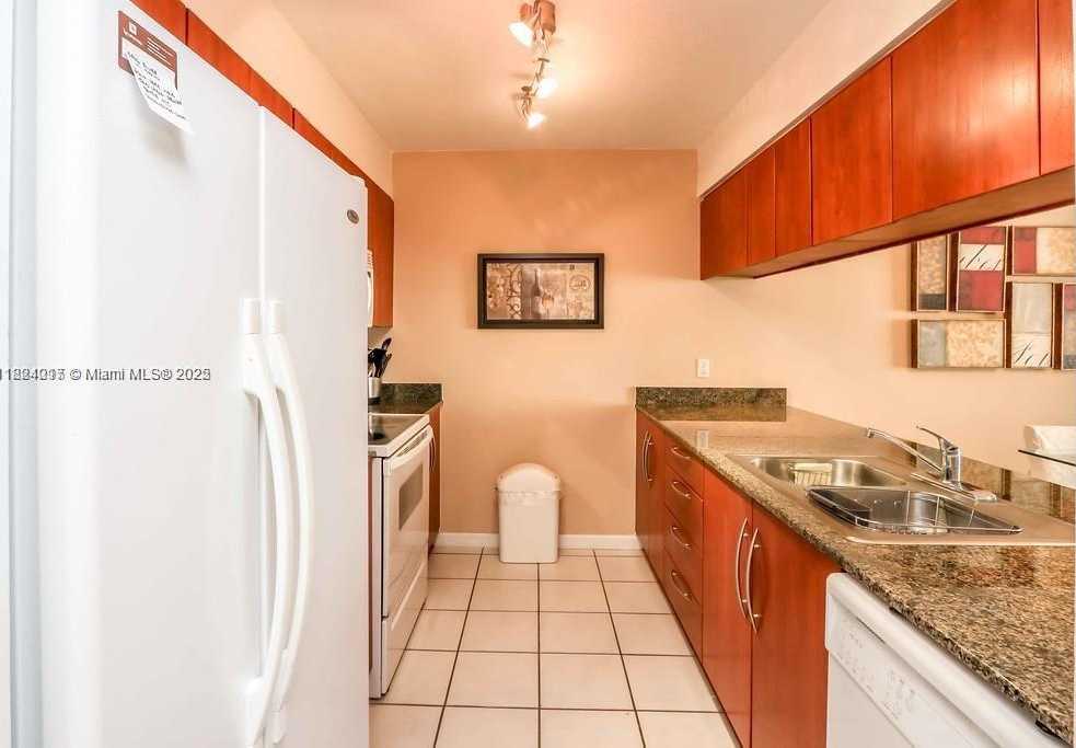 Small Image of 1200 BRICKELL BAY DR #1518, Miami Number 16