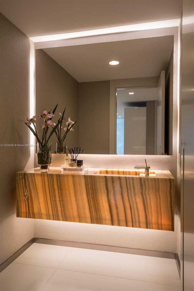 Small Image of 10203 COLLINS #301, Bal Harbour Number 14