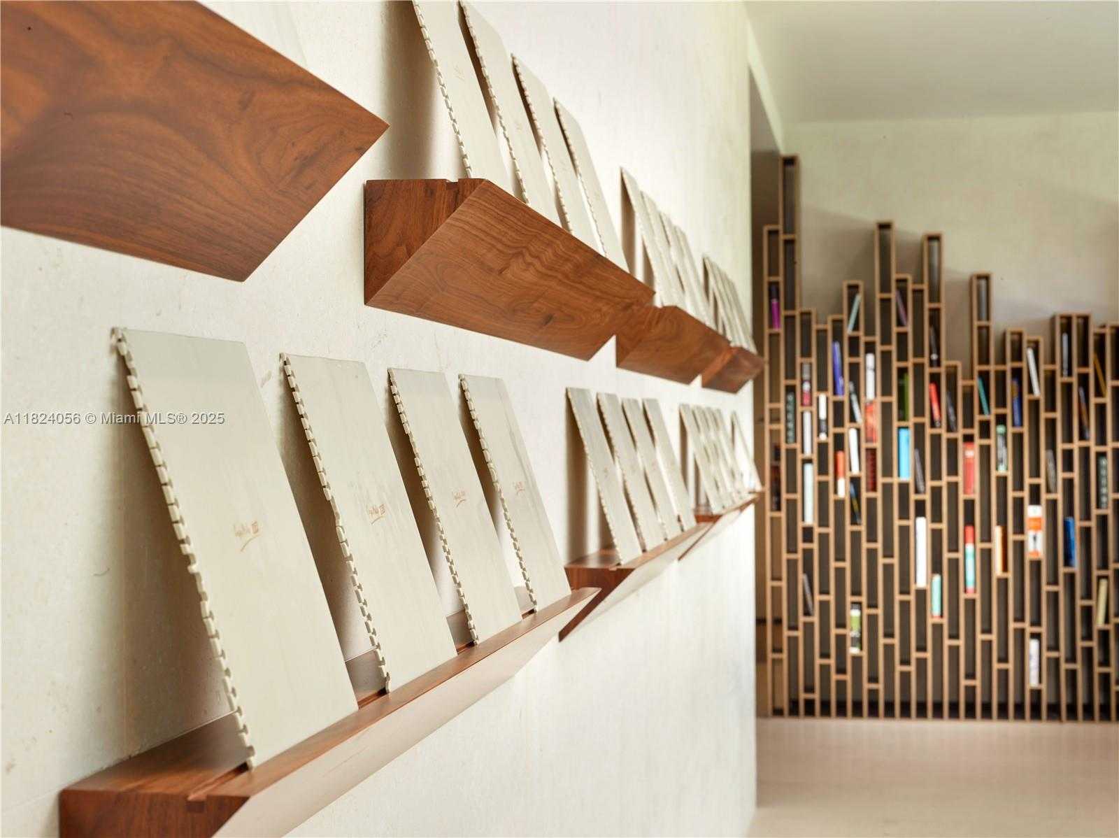 Small Image of 10203 COLLINS #301, Bal Harbour Number 29