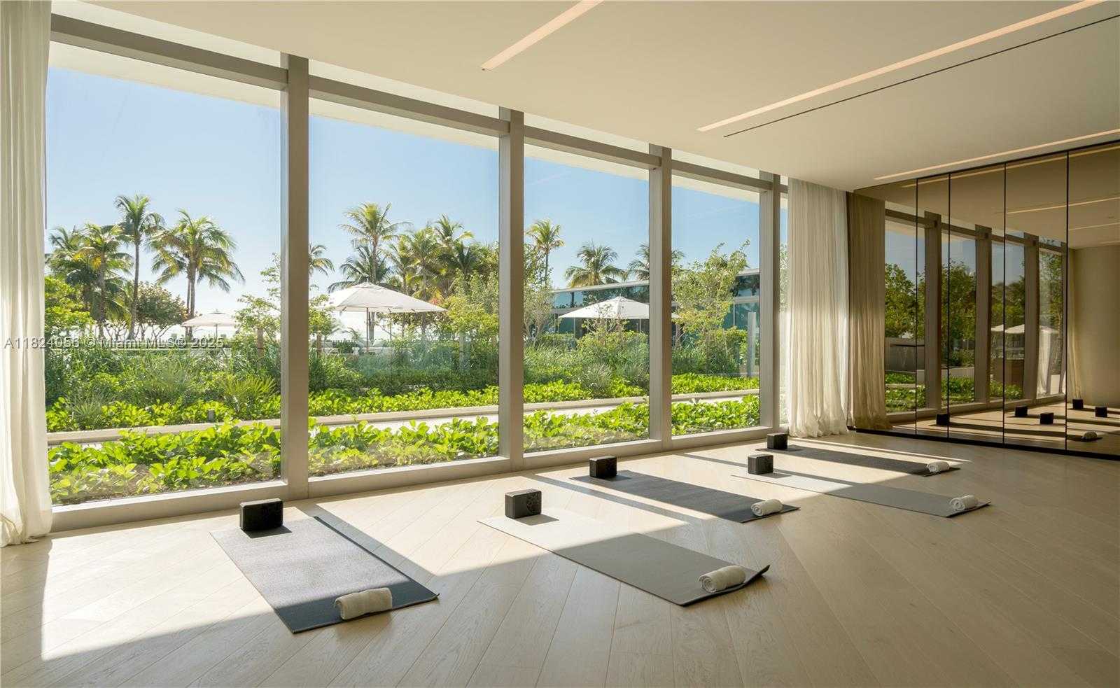 Small Image of 10203 COLLINS #301, Bal Harbour Number 32