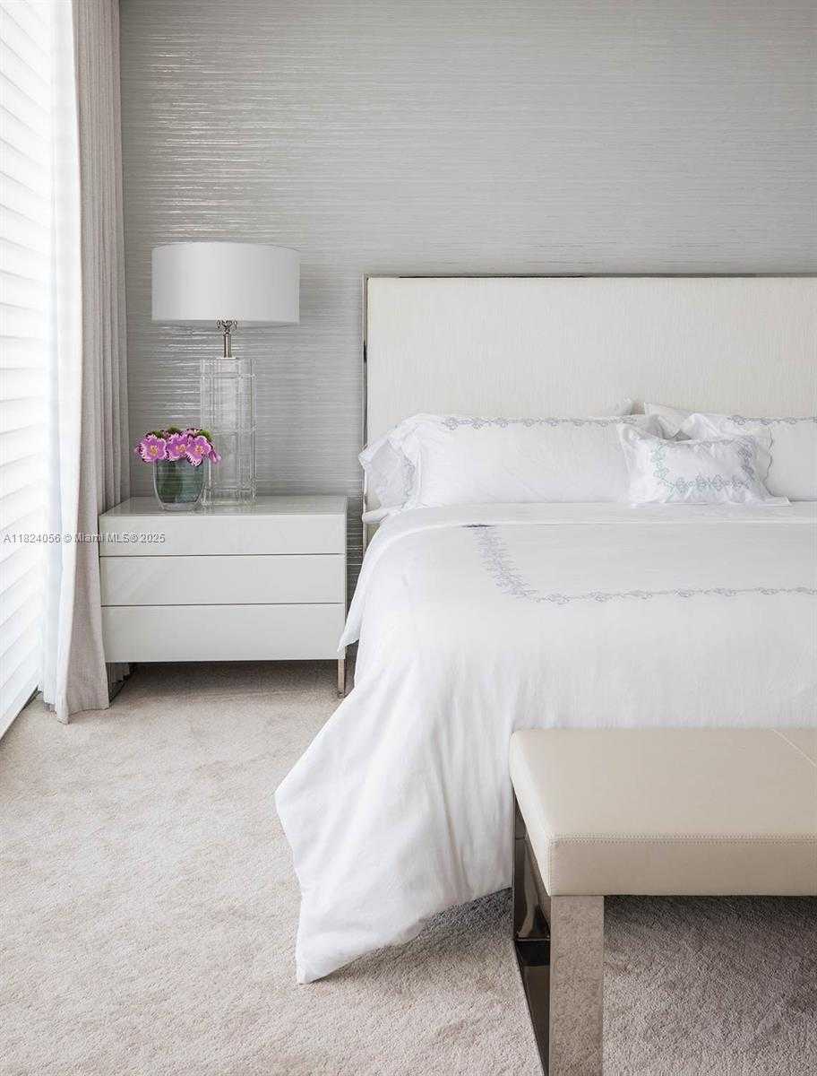 Small Image of 10203 COLLINS #301, Bal Harbour Number 7