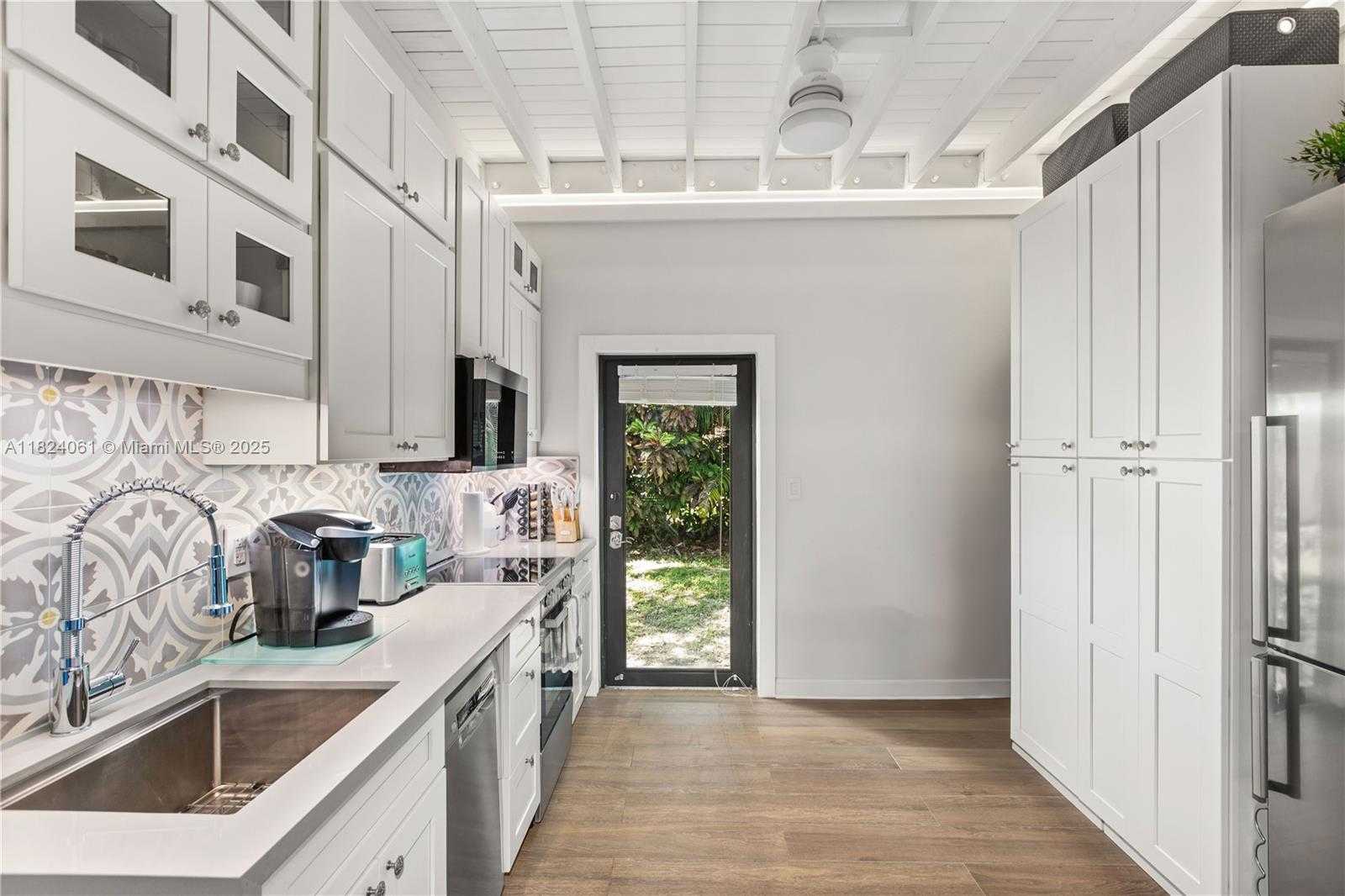 Small Image of 1301 MILAN AVE #5, Coral Gables Number 4