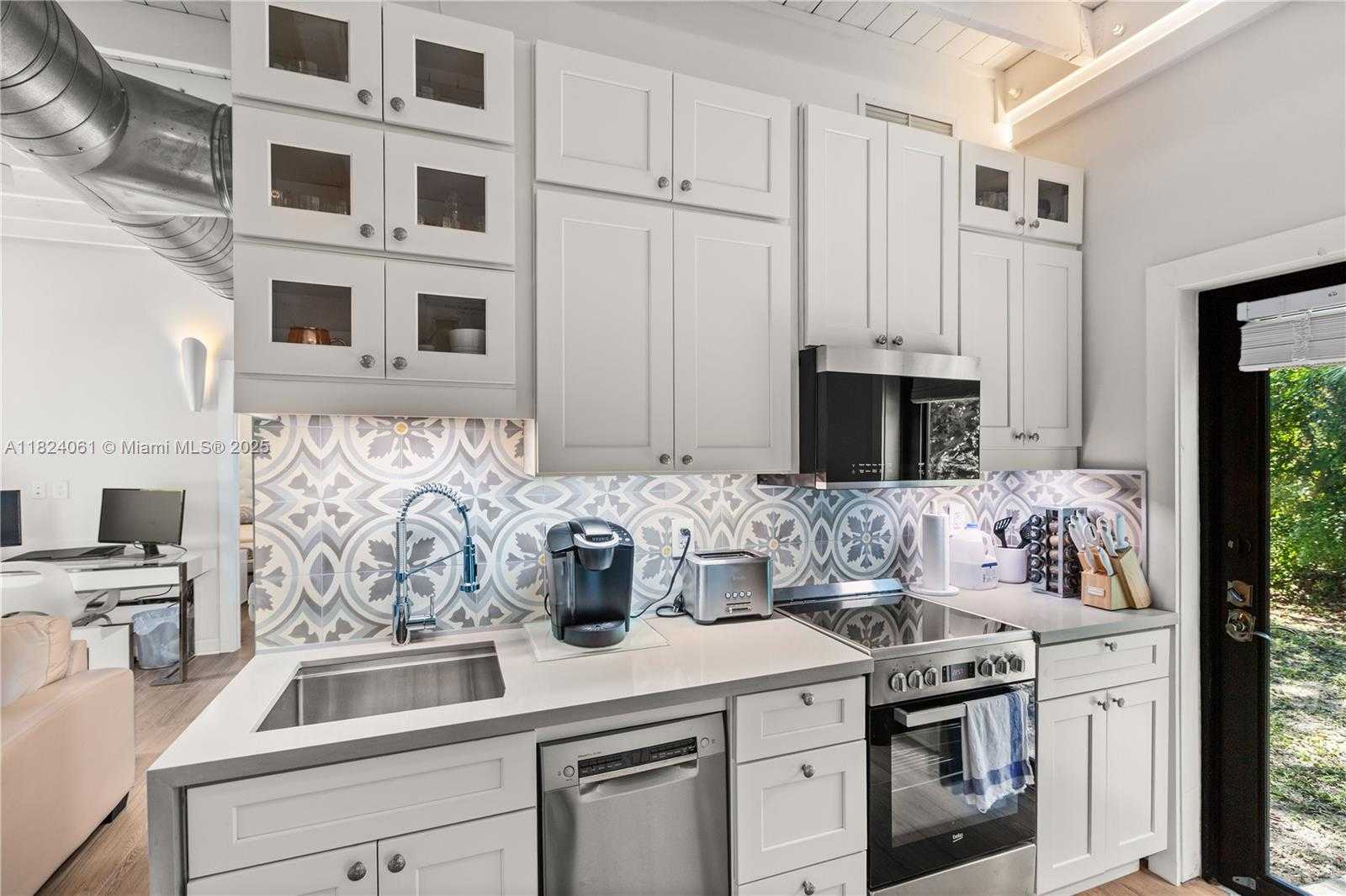 Small Image of 1301 MILAN AVE #5, Coral Gables Number 6