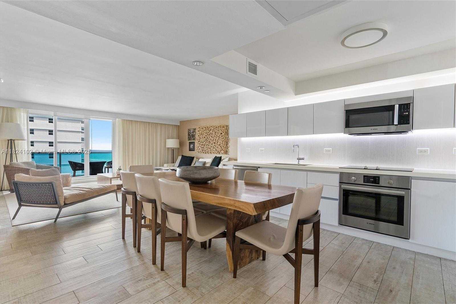 Small Image of 102 24TH ST #1415, Miami Beach Number 12