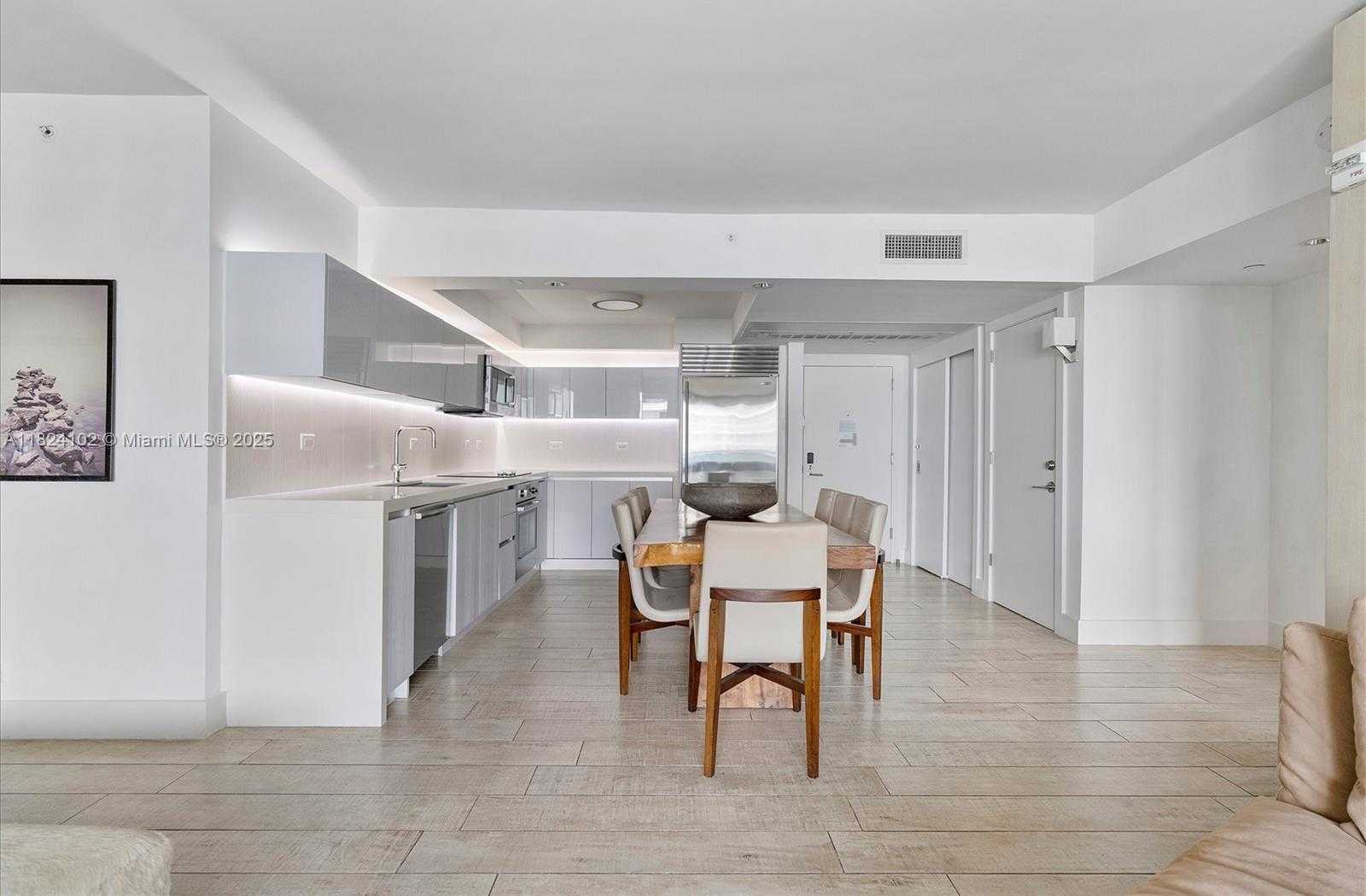 Small Image of 102 24TH ST #1415, Miami Beach Number 14