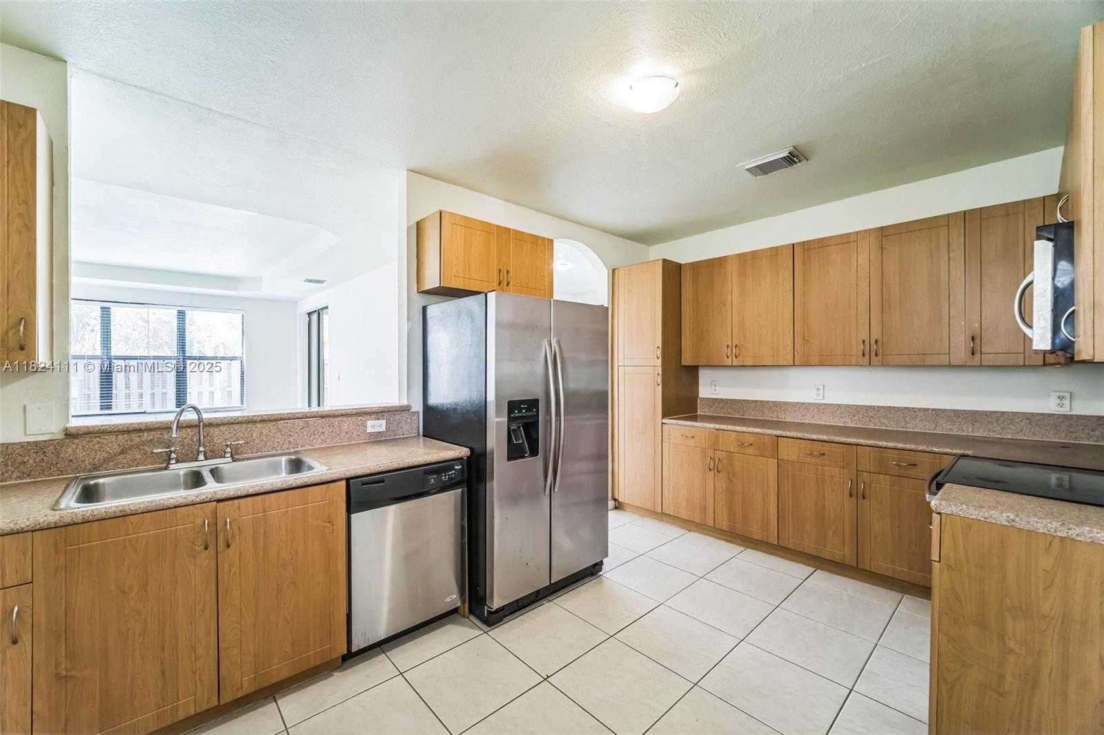 Small Image of 8878 SOUTH WEST 229TH ST, Cutler Bay Number 2