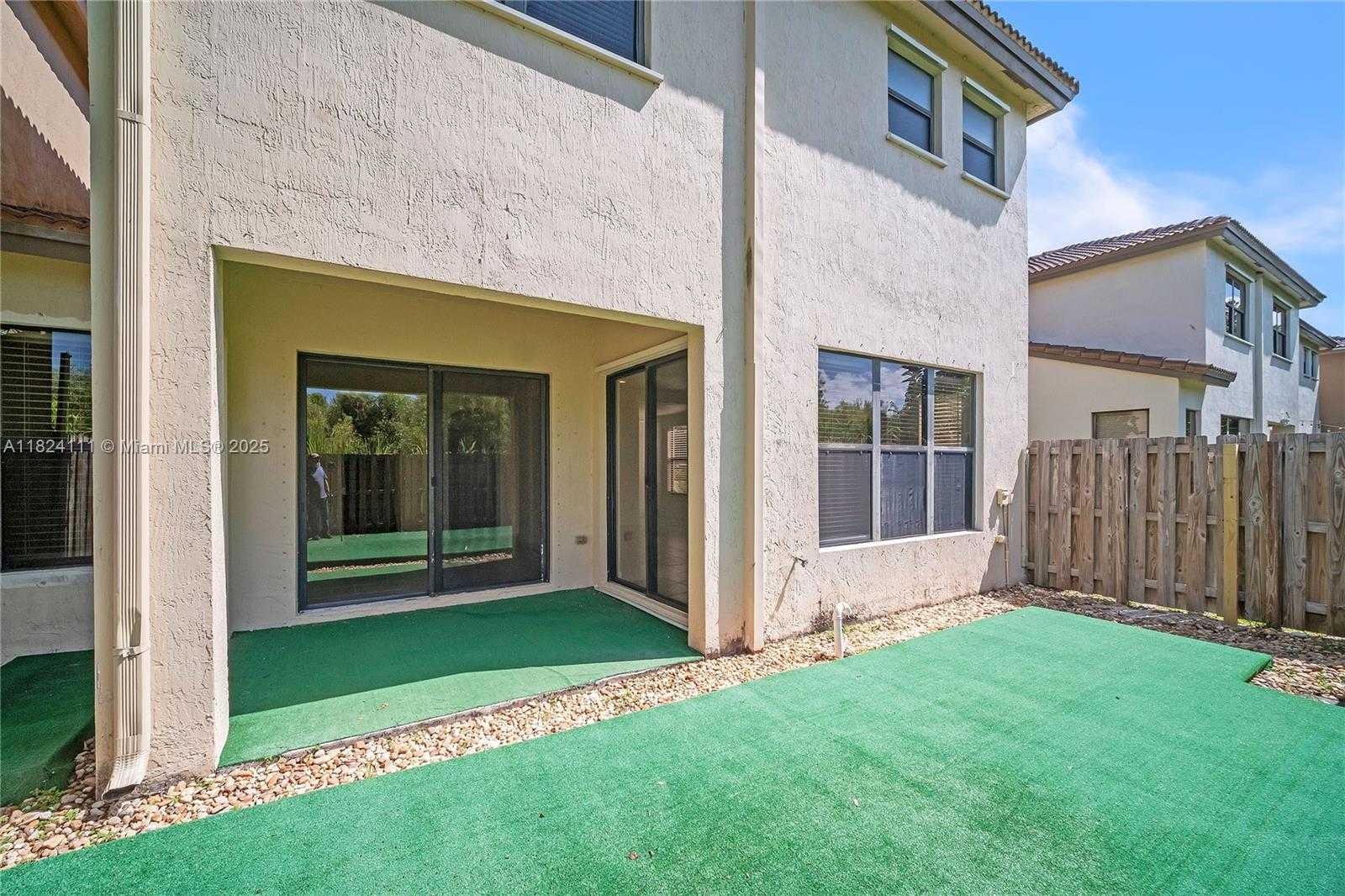Small Image of 8878 SOUTH WEST 229TH ST, Cutler Bay Number 23