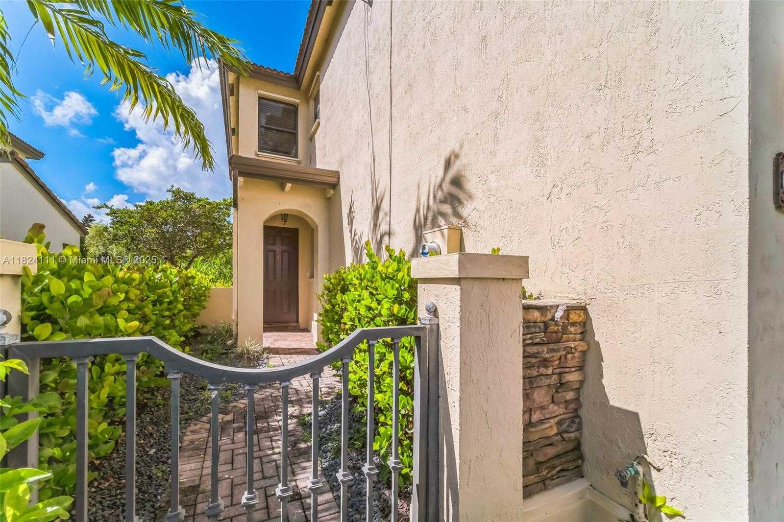 Small Image of 8878 SOUTH WEST 229TH ST, Cutler Bay Number 26