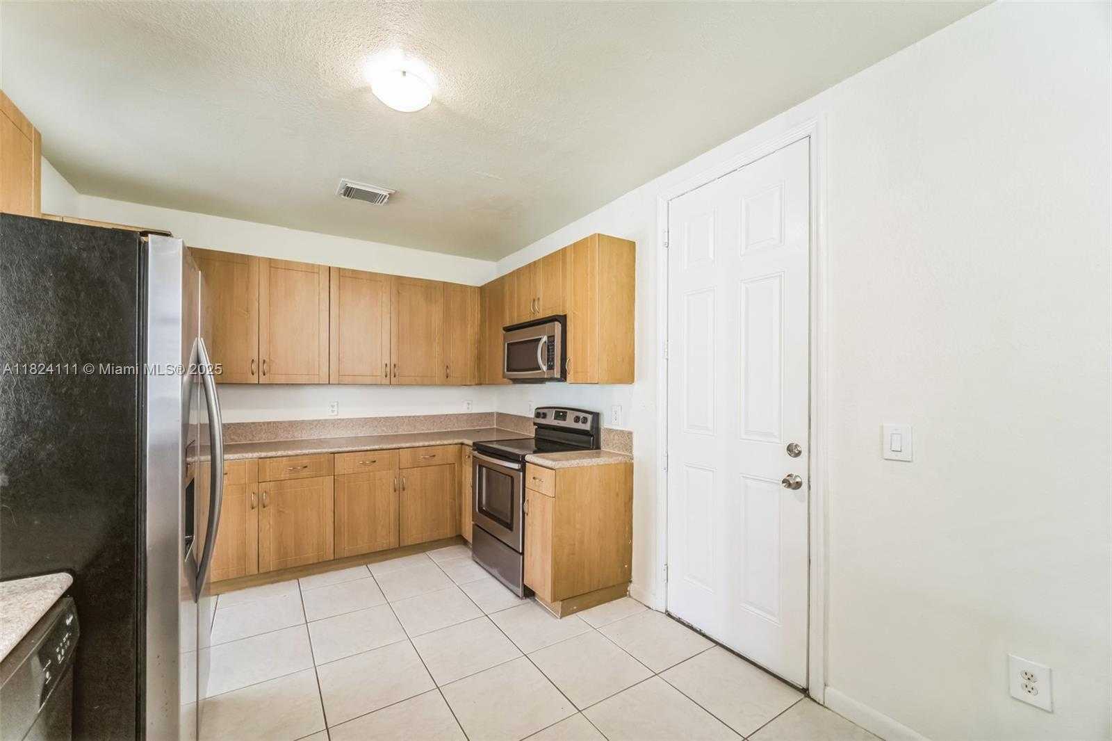 Small Image of 8878 SOUTH WEST 229TH ST, Cutler Bay Number 8