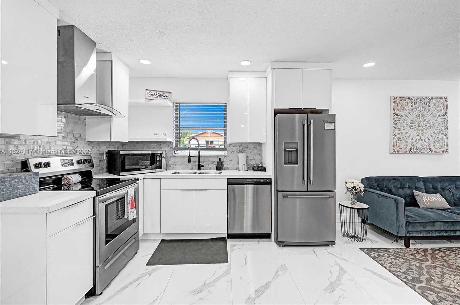 Small Image of 2338 FILLMORE ST #2A, Hollywood Number 15
