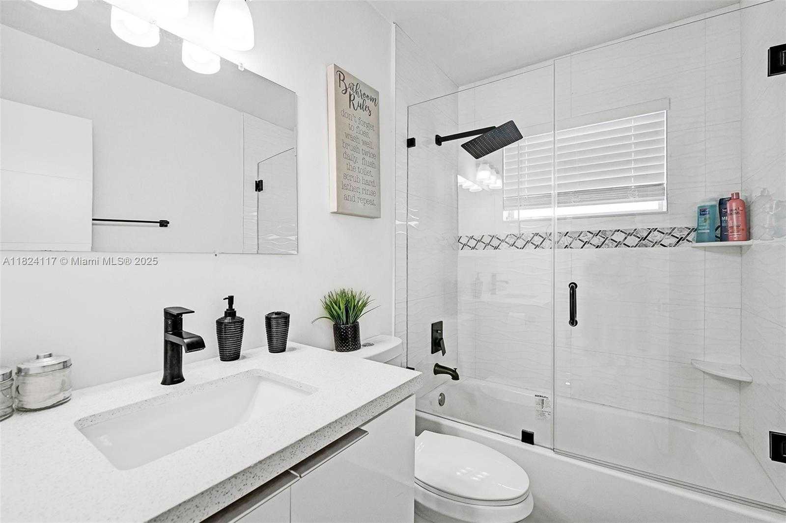 Small Image of 2338 FILLMORE ST #2A, Hollywood Number 18