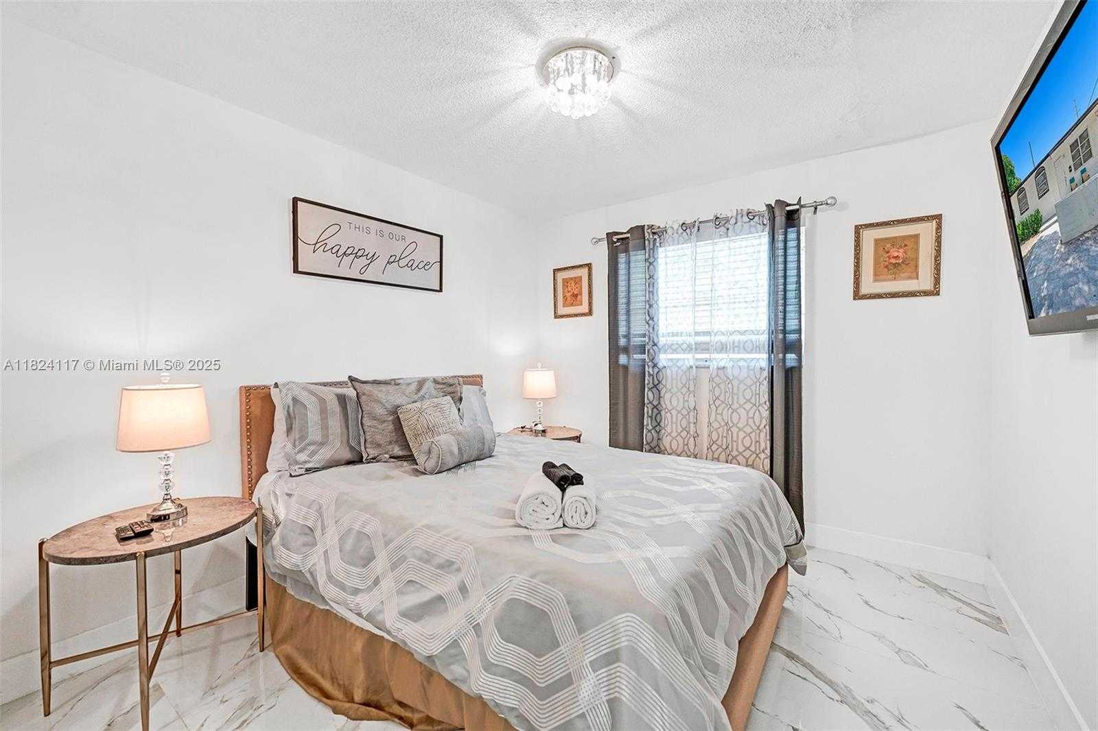 Small Image of 2338 FILLMORE ST #2A, Hollywood Number 28