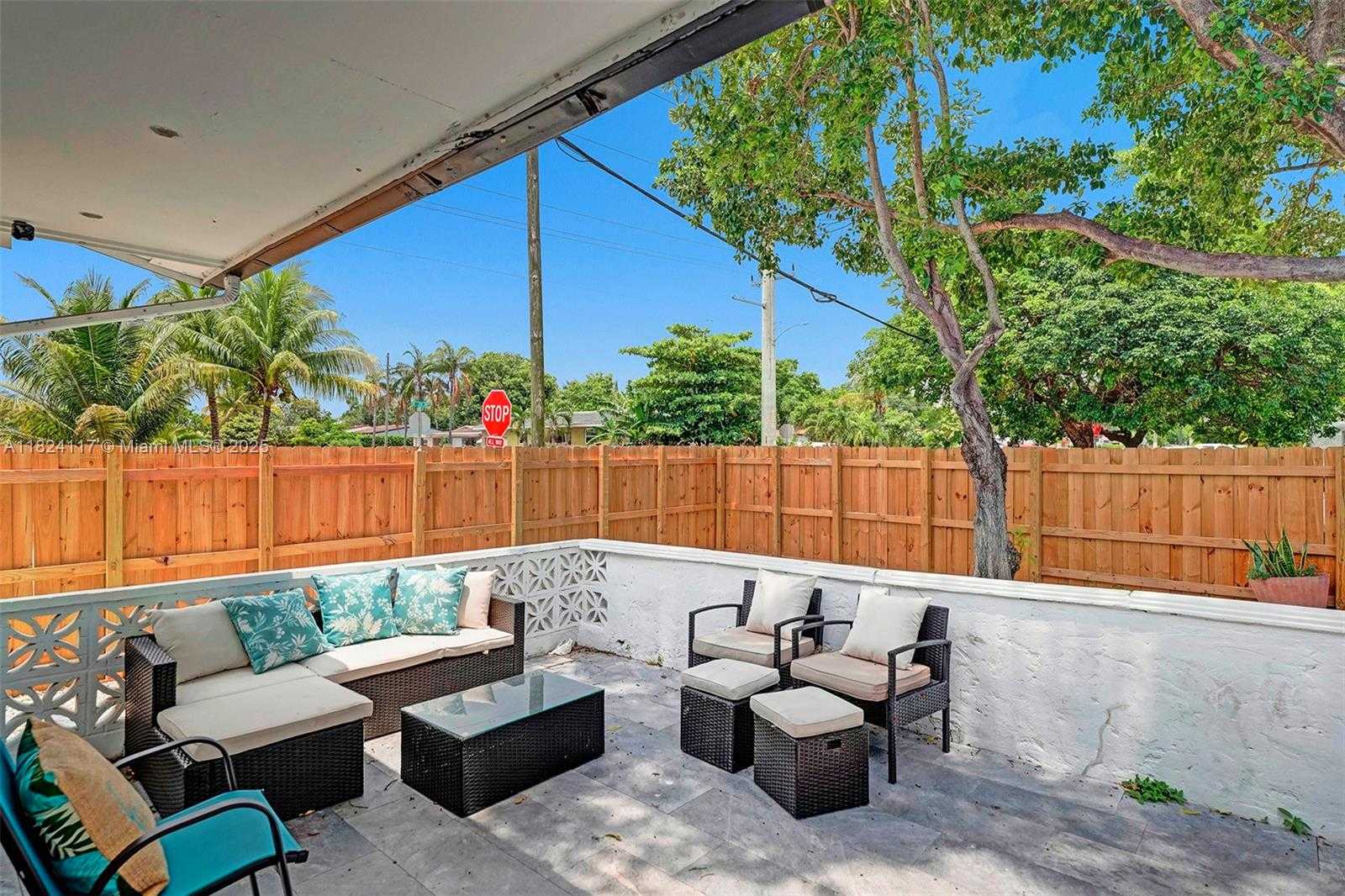 Small Image of 2338 FILLMORE ST #2A, Hollywood Number 31