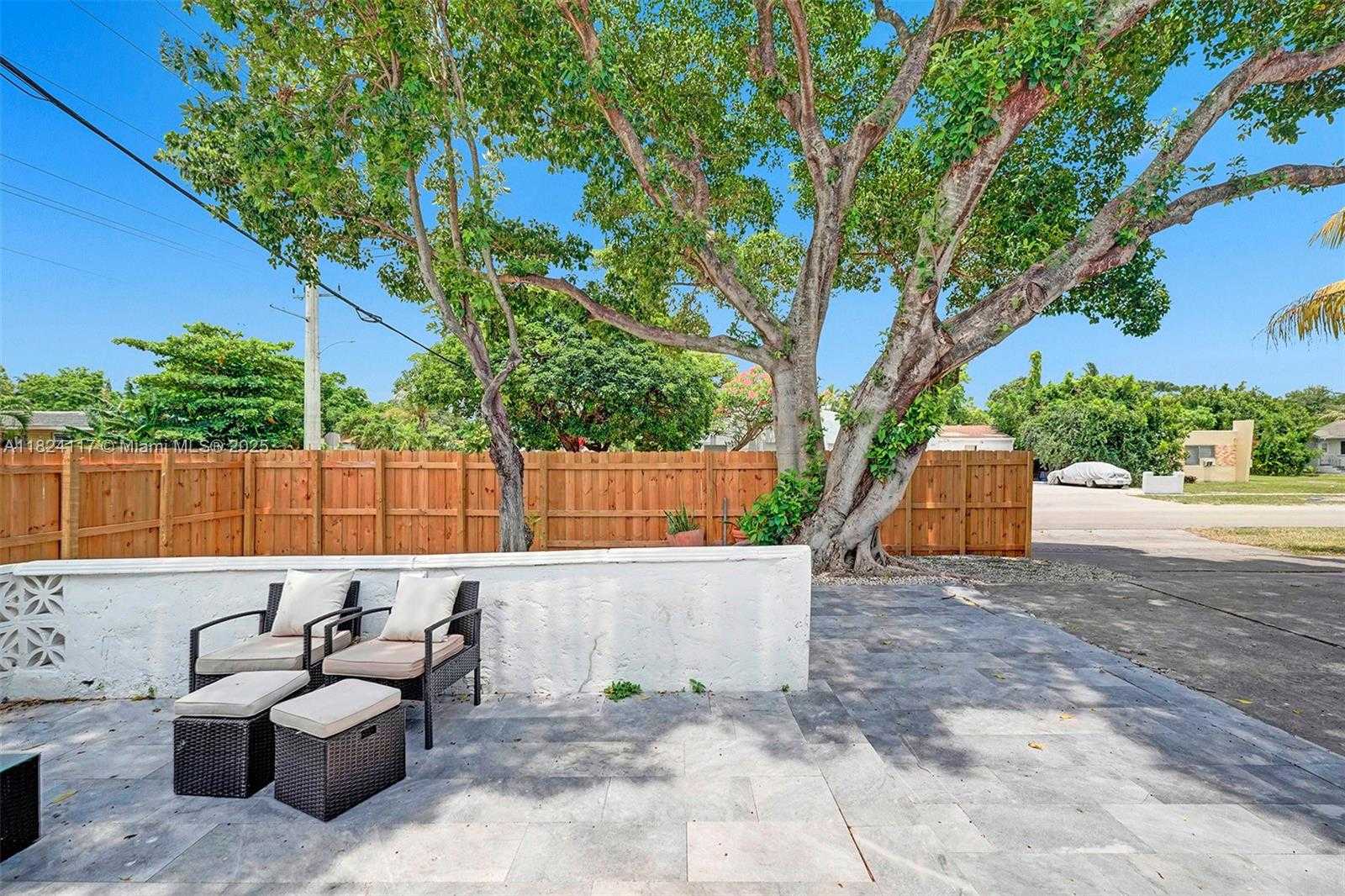 Small Image of 2338 FILLMORE ST #2A, Hollywood Number 32
