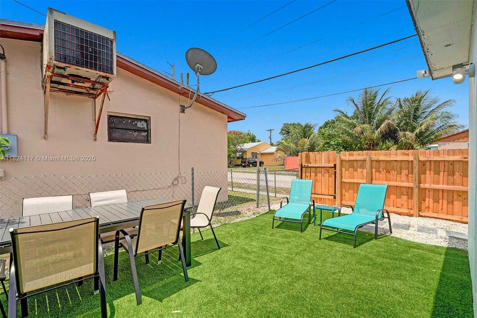 Small Image of 2338 FILLMORE ST #2A, Hollywood Number 36