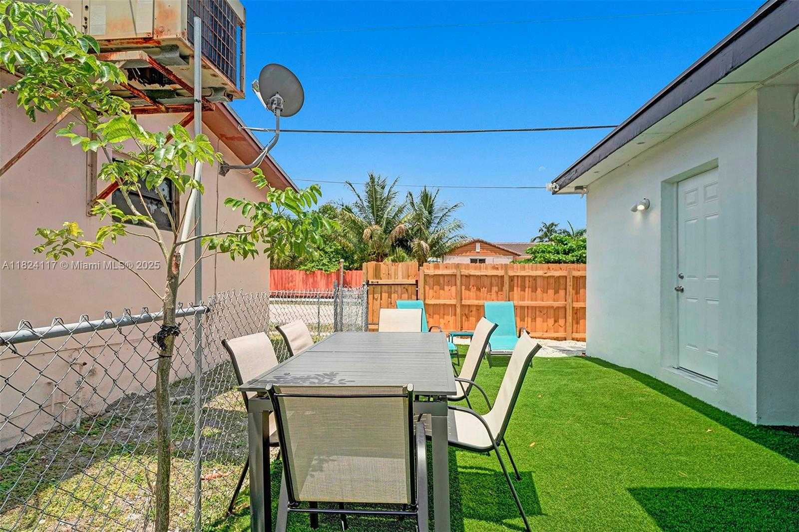 Small Image of 2338 FILLMORE ST #2A, Hollywood Number 39