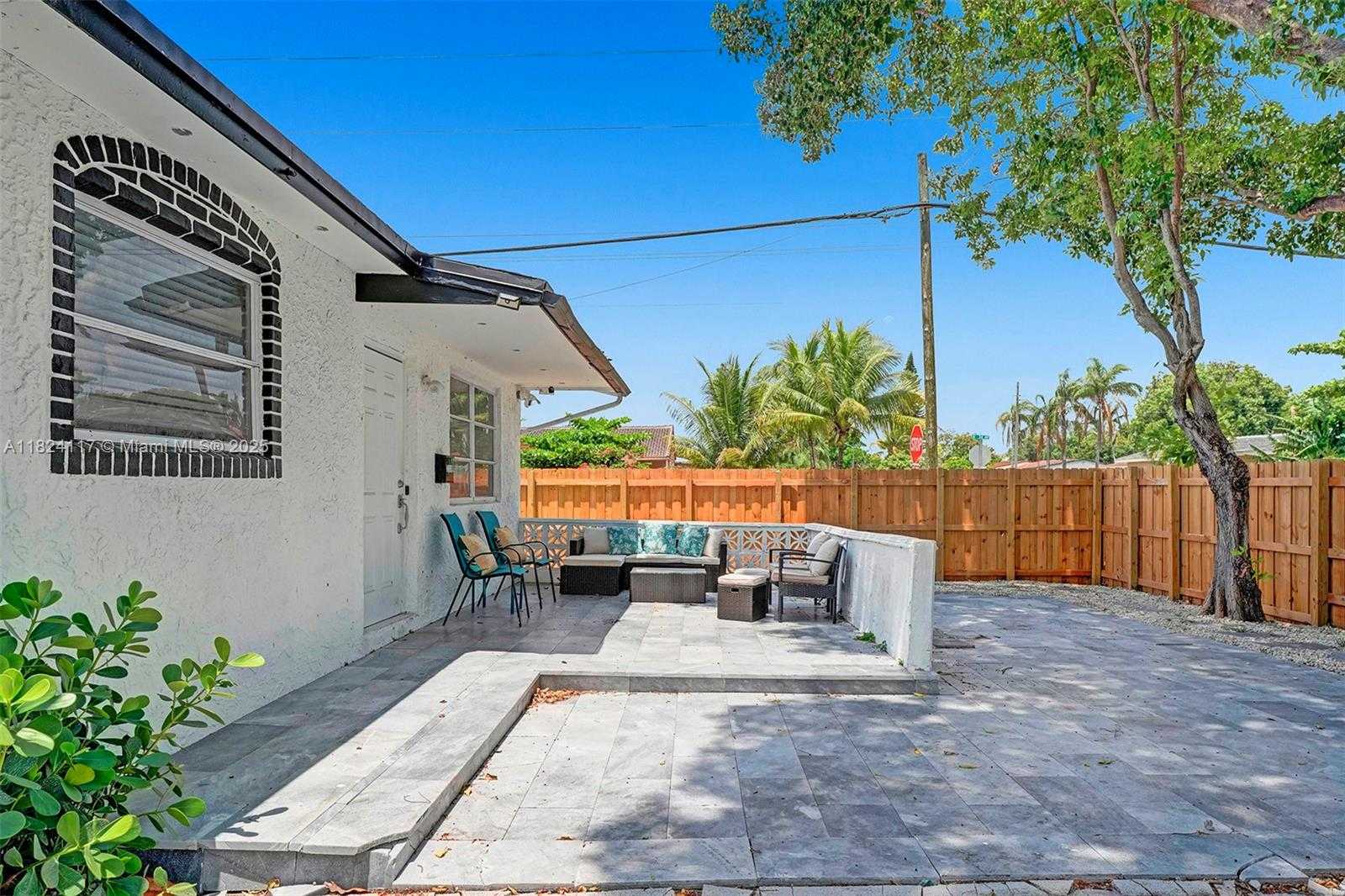 Small Image of 2338 FILLMORE ST #2A, Hollywood Number 41