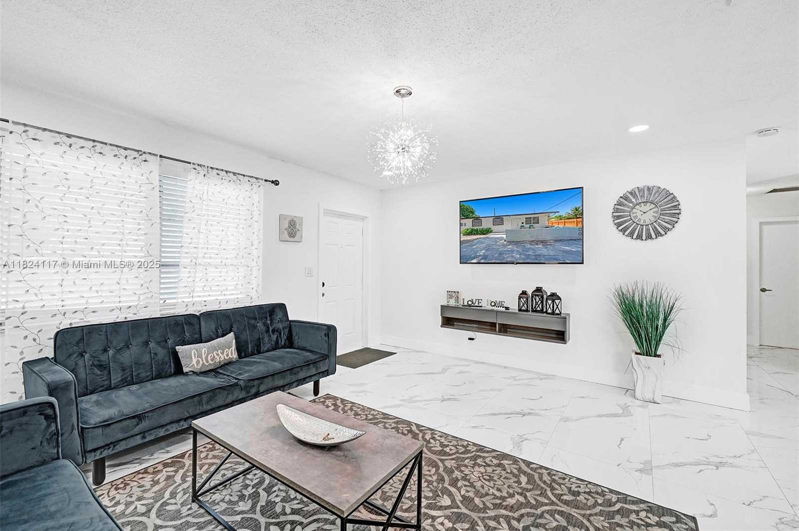 Small Image of 2338 FILLMORE ST #2A, Hollywood Number 5