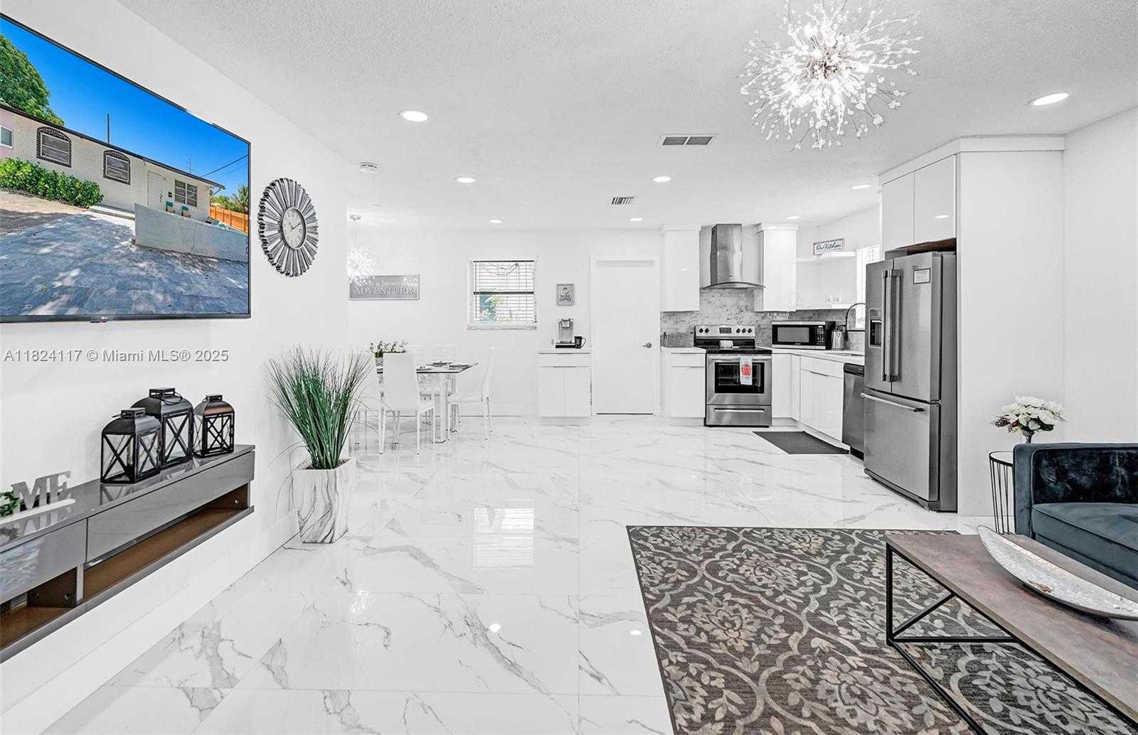 Small Image of 2338 FILLMORE ST #2A, Hollywood Number 9