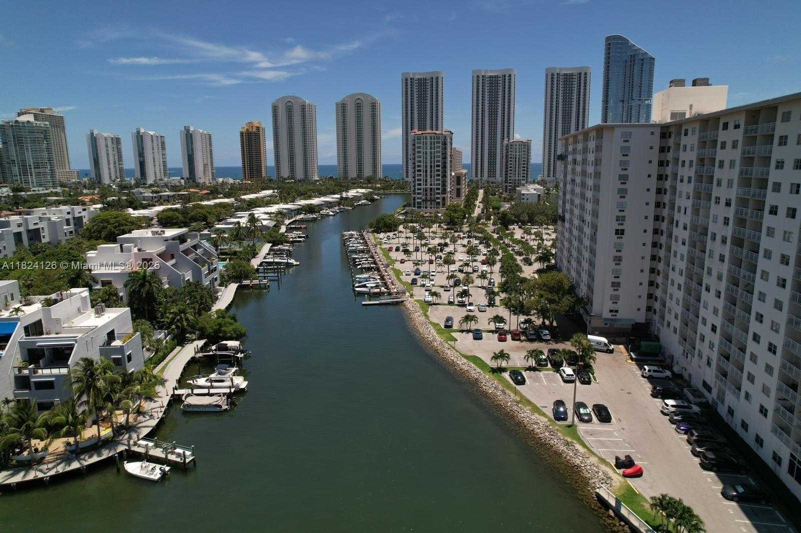 Small Image of 400 KINGS POINT DR #1222, Sunny Isles Beach Number 12