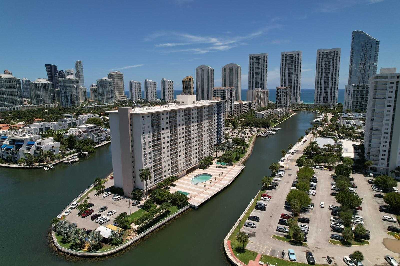 Small Image of 400 KINGS POINT DR #1222, Sunny Isles Beach Number 13