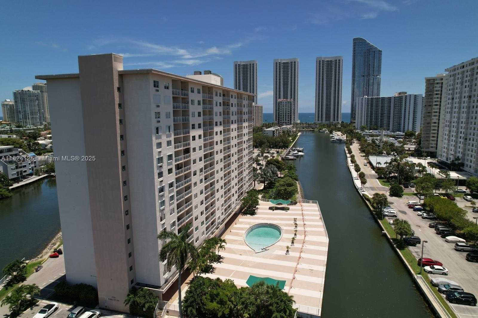 Small Image of 400 KINGS POINT DR #1222, Sunny Isles Beach Number 14