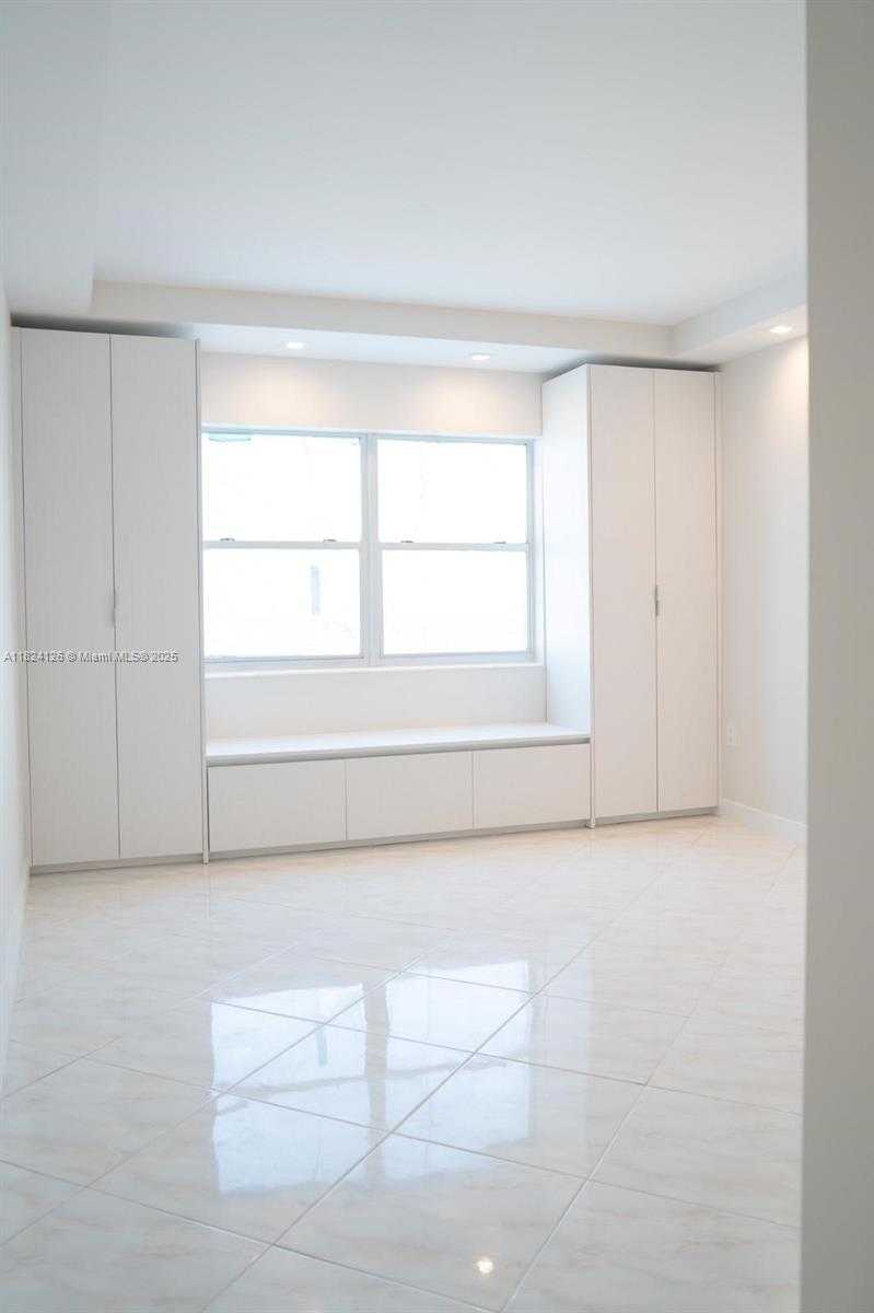 Small Image of 400 KINGS POINT DR #1222, Sunny Isles Beach Number 7