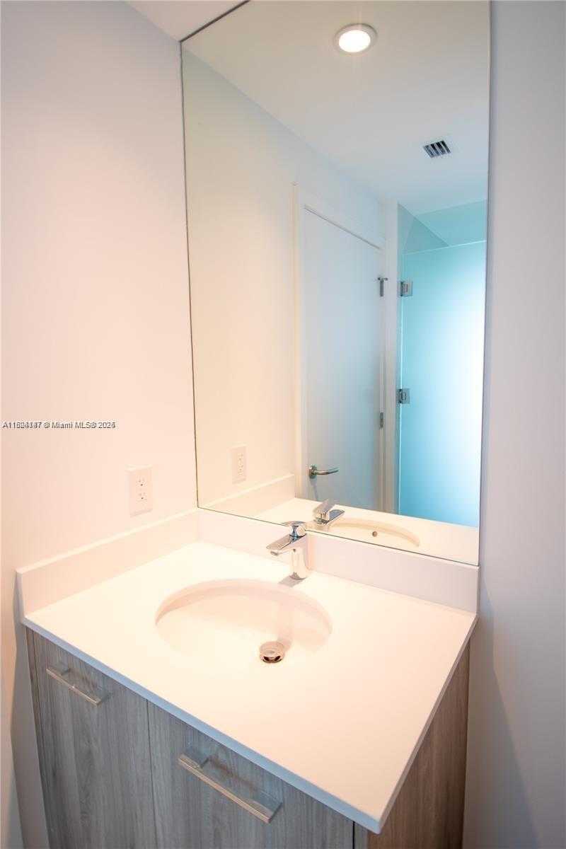 Small Image of 501 NORTH EAST 31ST ST #2005, Miami Number 12