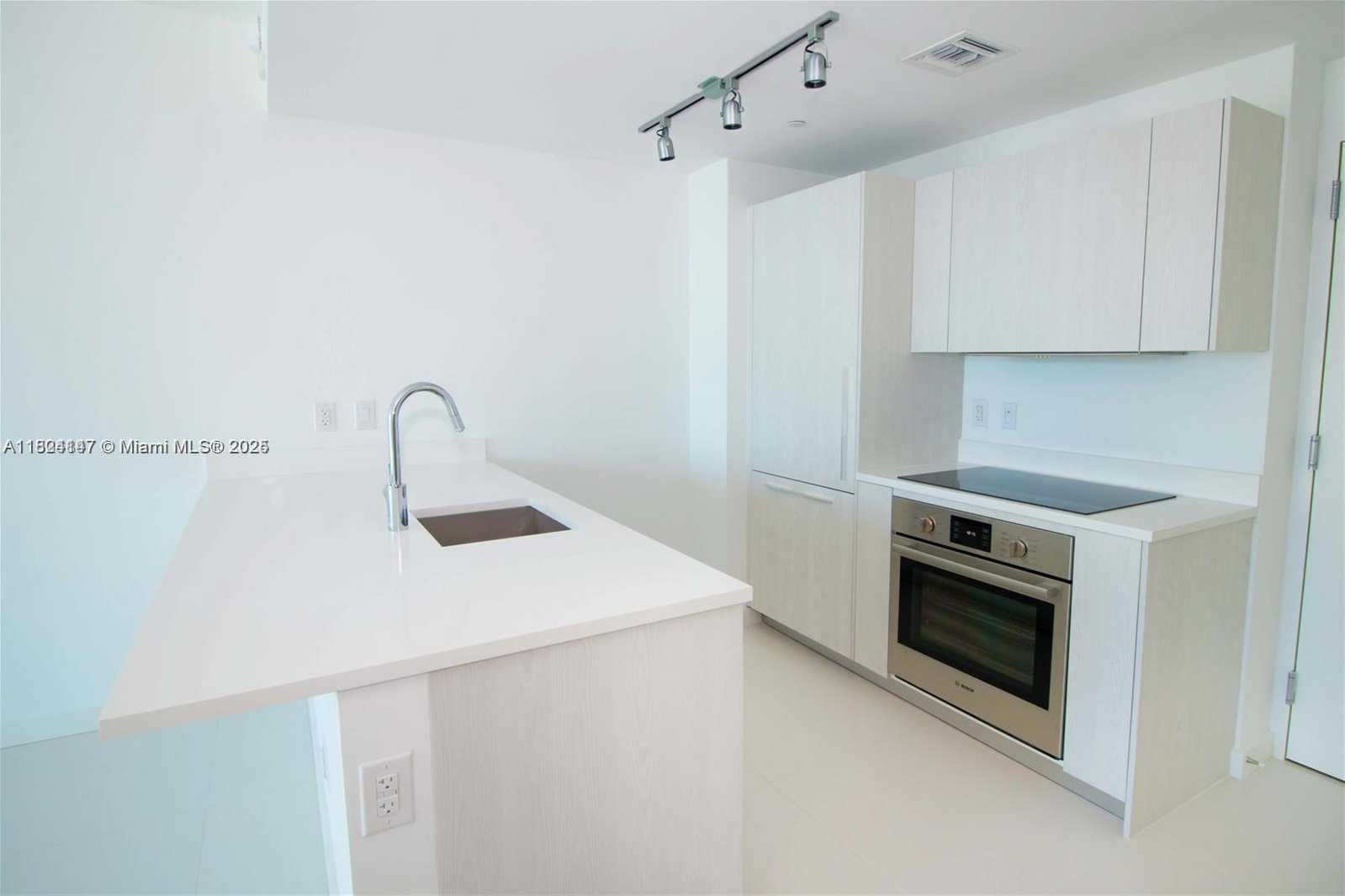 Small Image of 501 NORTH EAST 31ST ST #2005, Miami Number 5