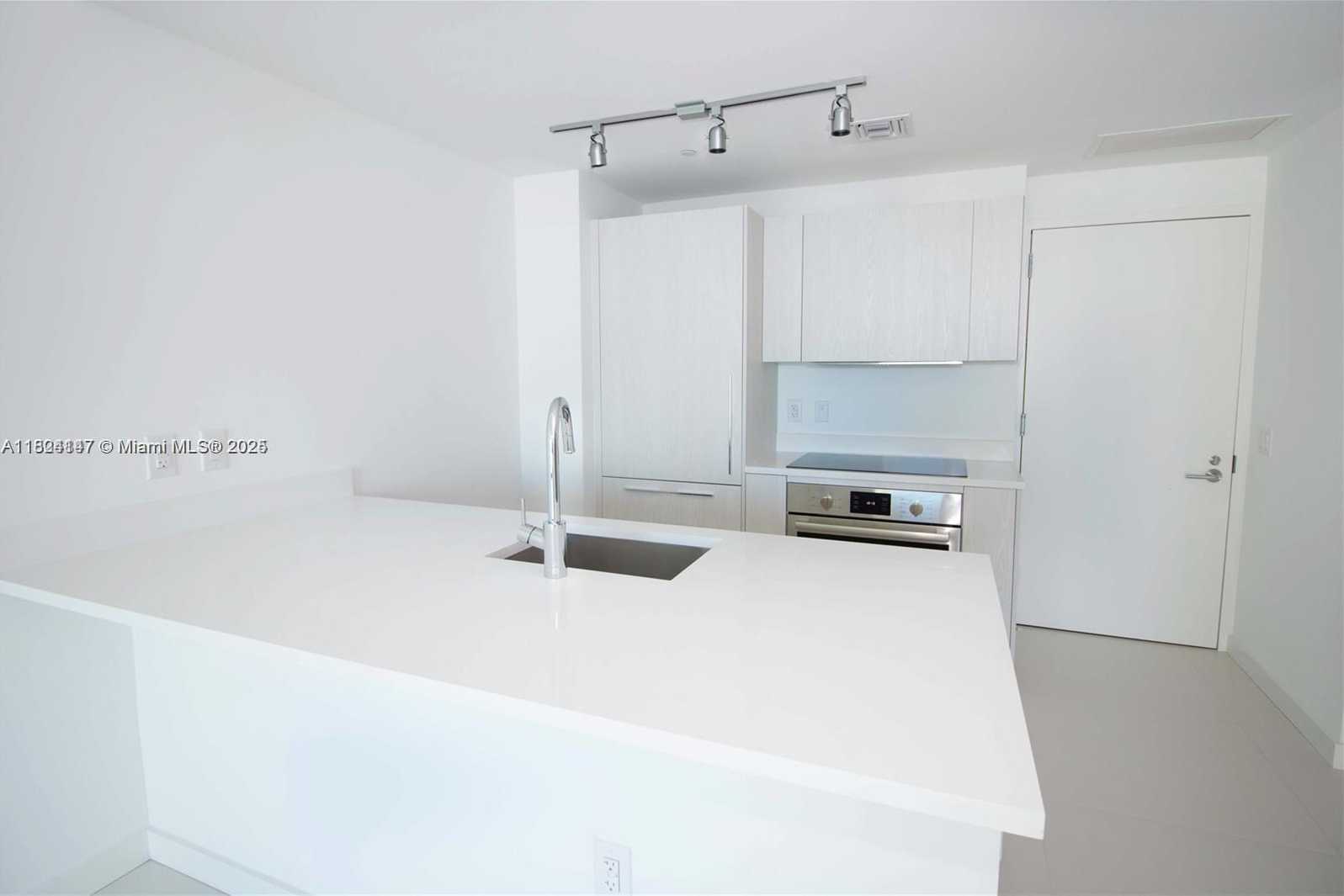Small Image of 501 NORTH EAST 31ST ST #2005, Miami Number 6